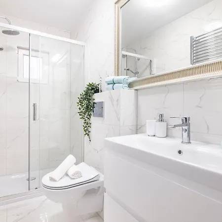 アパート Aniolki Apartment