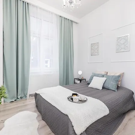 アパート Aniolki Apartment